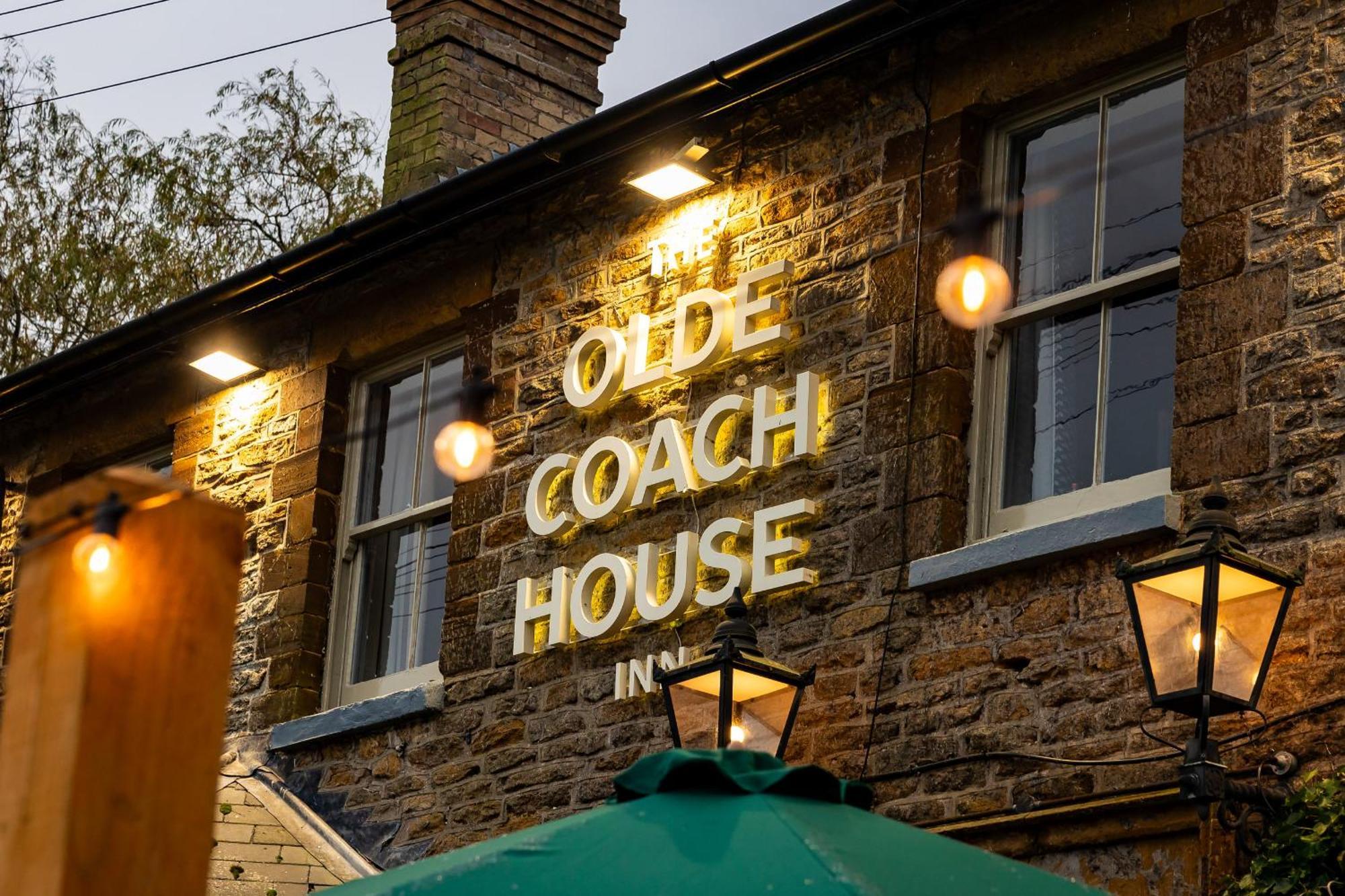 The Olde Coach House Inn Ashby Saint Ledgers Buitenkant foto