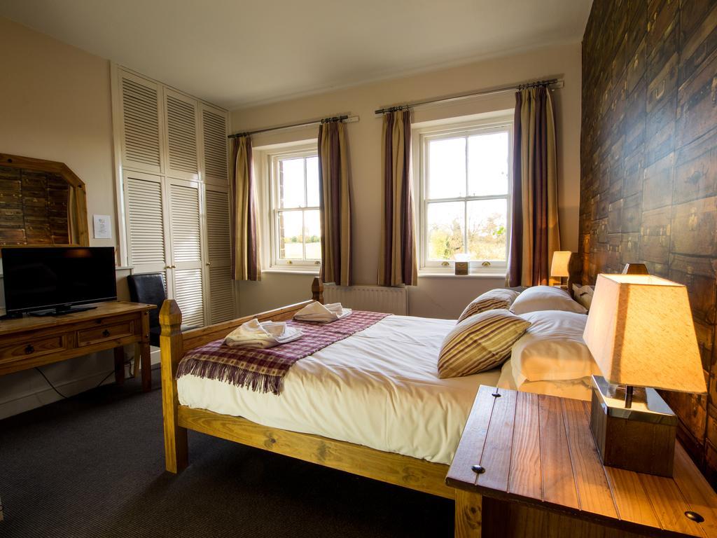 The Olde Coach House Inn Ashby Saint Ledgers Buitenkant foto