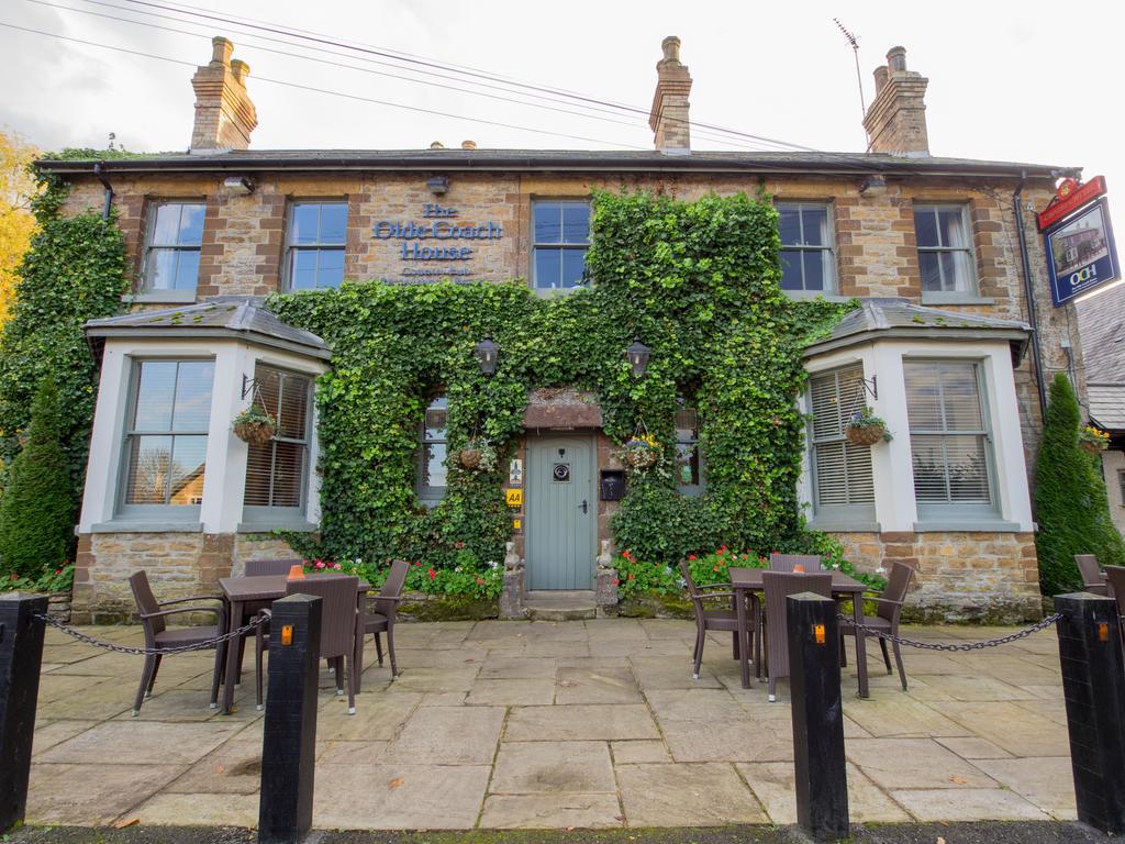 The Olde Coach House Inn Ashby Saint Ledgers Buitenkant foto